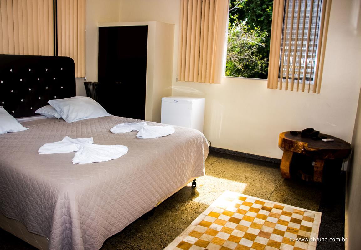 Hotel Pousada Sertão Veredas Buritizeiro Exterior foto